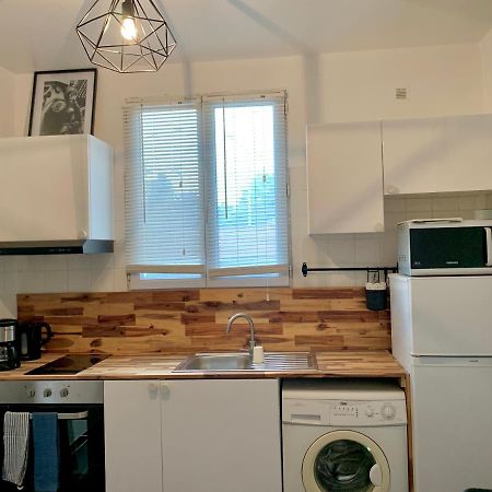 Agreable Maison Avec Parking Gratuit Sur Place. Saint-Denis  Buitenkant foto