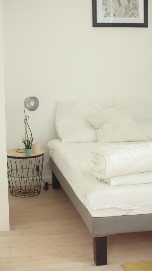 Agreable Maison Avec Parking Gratuit Sur Place. Saint-Denis  Buitenkant foto