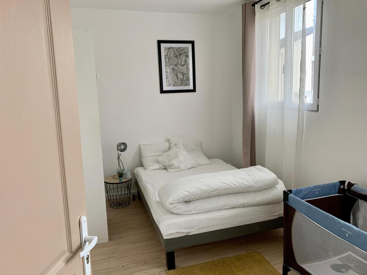 Agreable Maison Avec Parking Gratuit Sur Place. Saint-Denis  Buitenkant foto